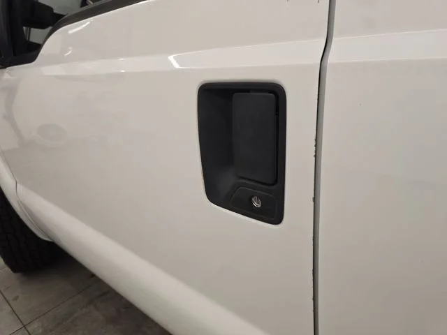 Used 2011 Oxford White Ford XL image 19