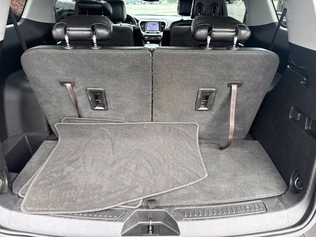 Used 2018 IRIDIUM METALLIC GMC SLT image 24