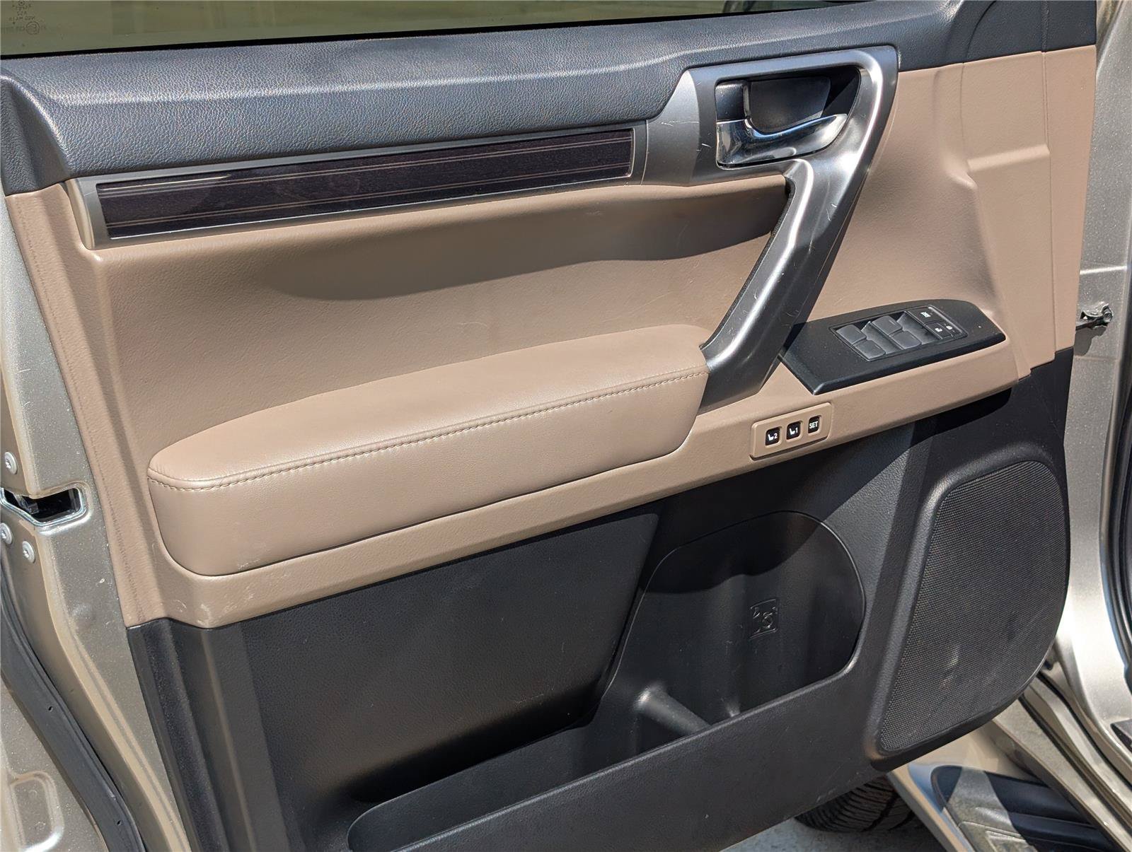 2022 Lexus GX LUXURY - Photo 14
