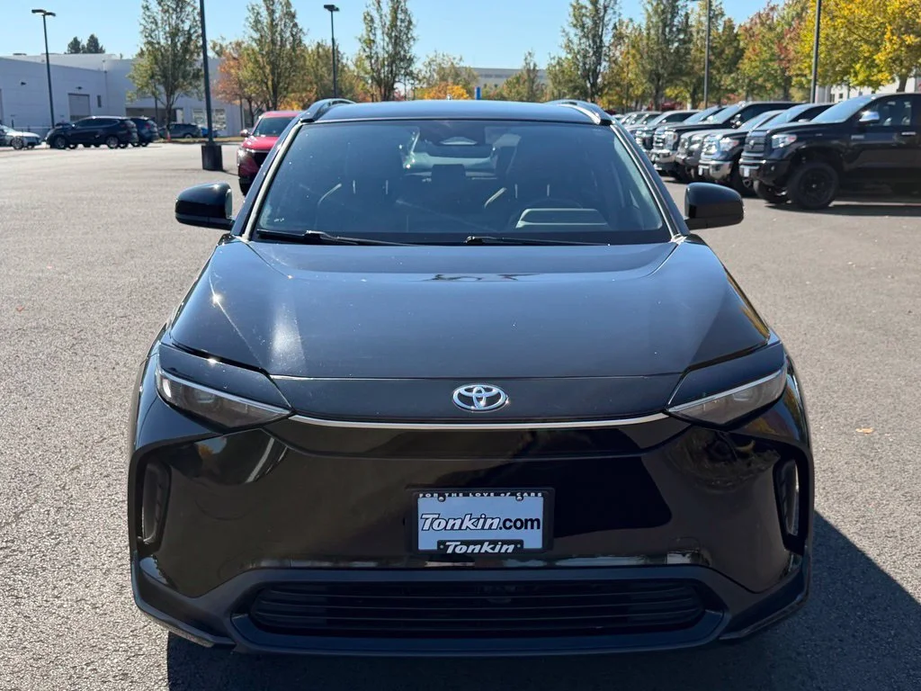 Used 2024 Black Toyota XLE image 3