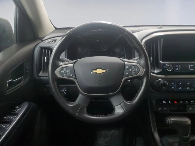 Used 2019 Red Chevrolet Z71 image 12