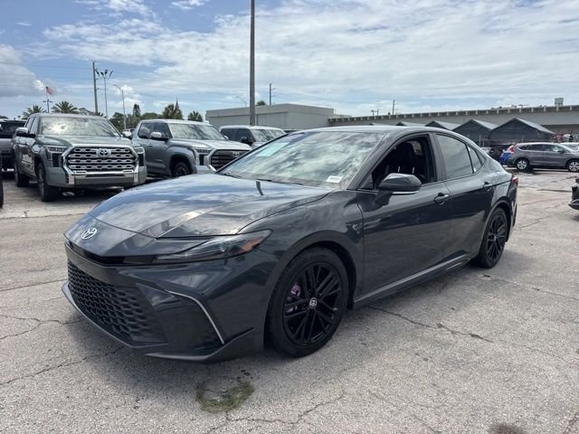 Used 2025  Toyota SE image 17
