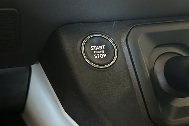 Used 2024 Gray Land Rover S image 21