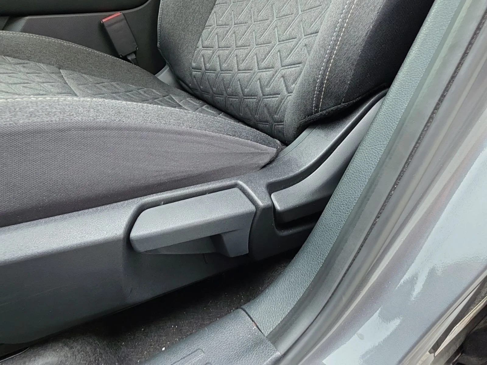 Used 2025 Gray Nissan SV image 36