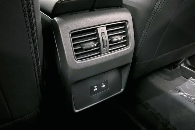 2025 Nissan Rogue SL - Photo 21