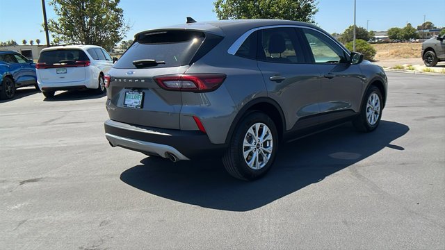 Used 2024 Gray Ford Active image 3