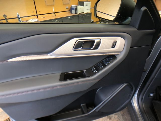New 2026 Carbonized Gray Metallic Ford Active image 12