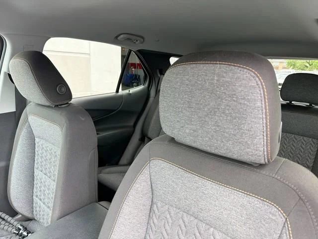 Used 2024 Summit White Chevrolet LT image 19