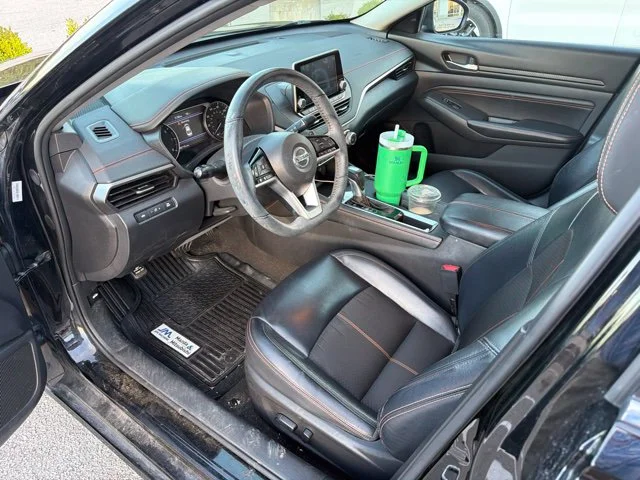Used 2021 Black Nissan 2.5 SR image 13