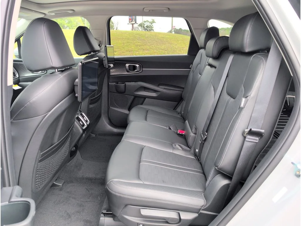 New 2026 Wolf Gray Kia S image 30