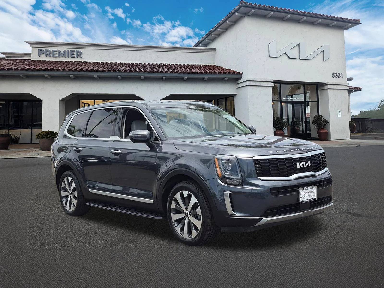 Certified Used 2022 Gravity Gray Kia S image 2