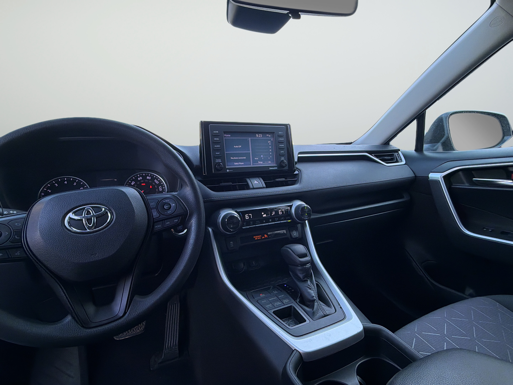 Used 2020 Silver Toyota XLE image 12