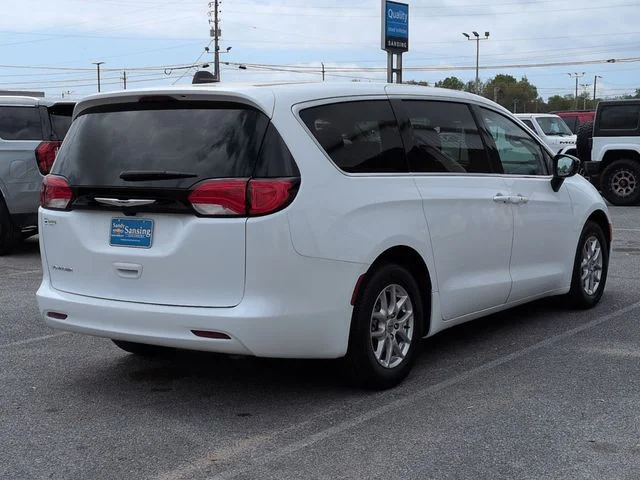 Used 2024 White Chrysler LX image 5