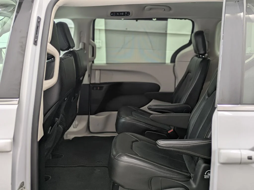 Used 2024 White Chrysler Touring L image 12