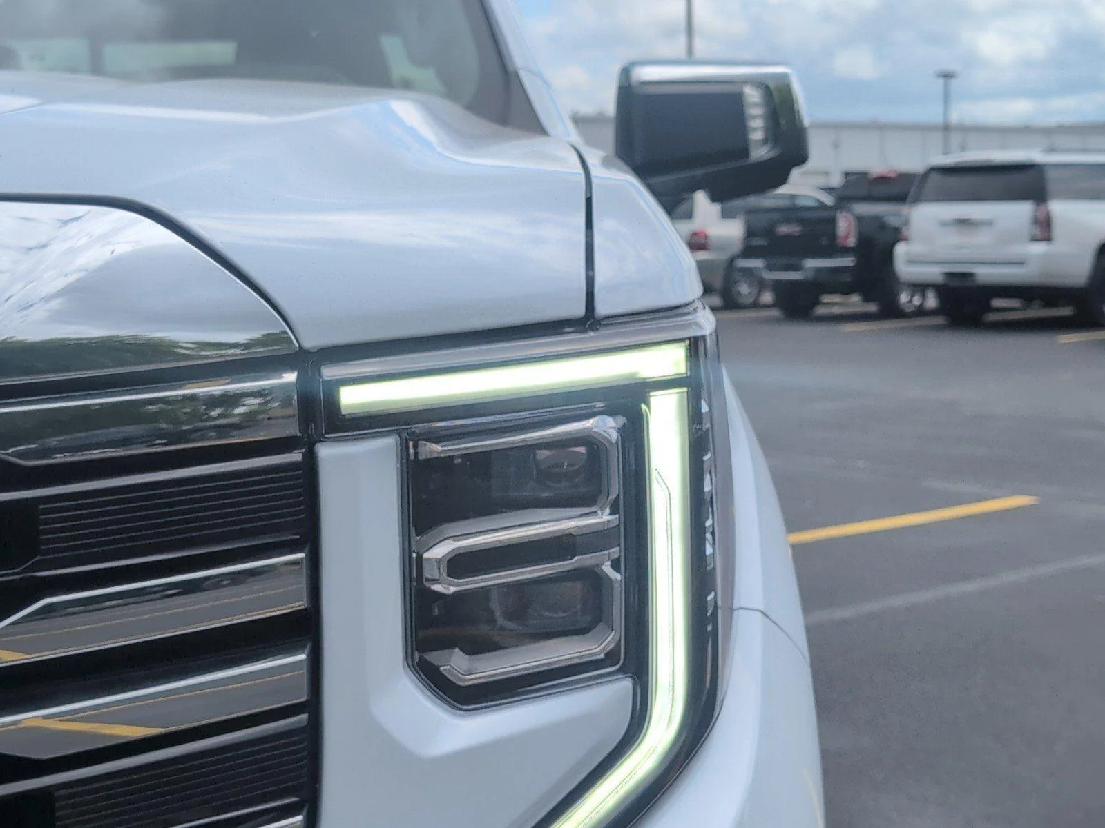 2026 GMC Sierra 1500 SLT - Photo 13