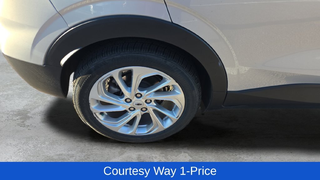 Used 2023 Silver Chevrolet LT image 12