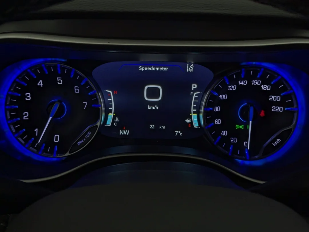 New 2026 White Chrysler Select - - AWD - 3.6L Pentastar V6 - Adaptive Cruise Control - Blind Spot Monitor & More! image 18
