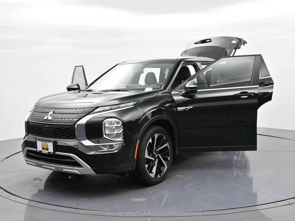 New 2025 Black Mitsubishi SE image 22