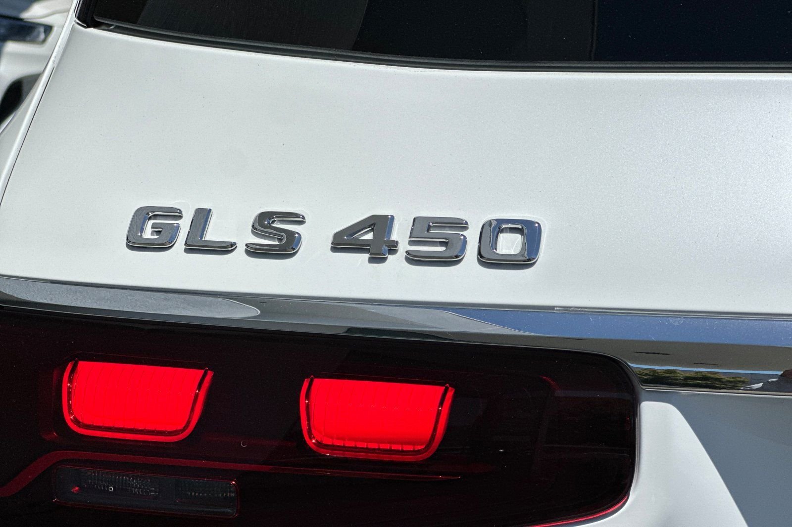 New 2026 White Mercedes-Benz GLS 450 image 28