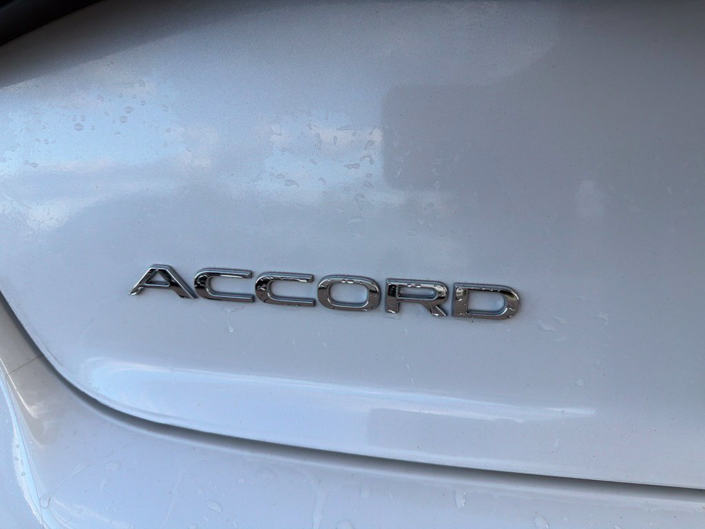 Used 2024 Platinum White Pearl Honda EX image 12
