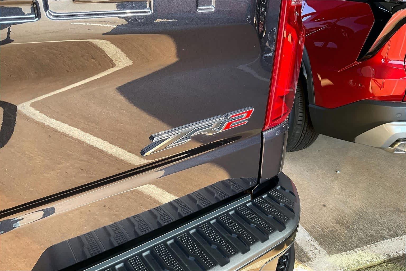 2024 Chevrolet Silverado 1500 ZR2 - Photo 9