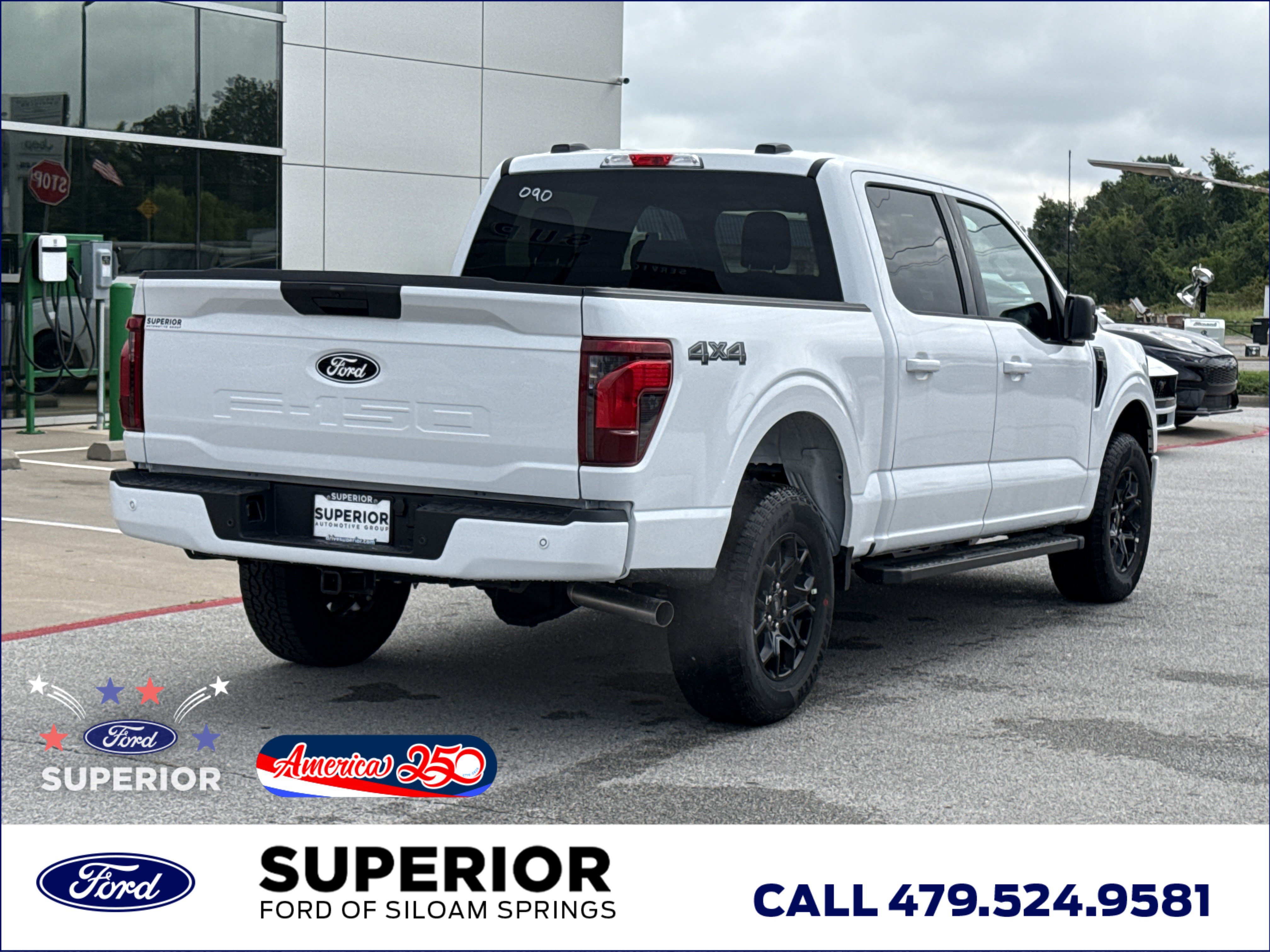 New 2026 Oxford White Ford XLT 4WD image 3
