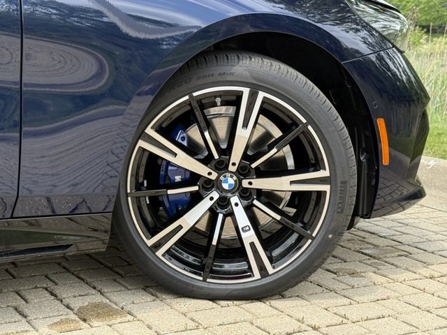 Used 2026 Tanzanite Blue II Metallic BMW 530i xDrive image 7