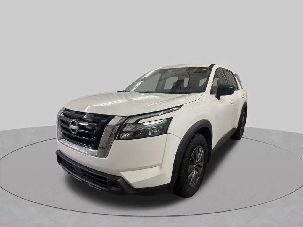 Used 2024 Glacier White Nissan S image 5