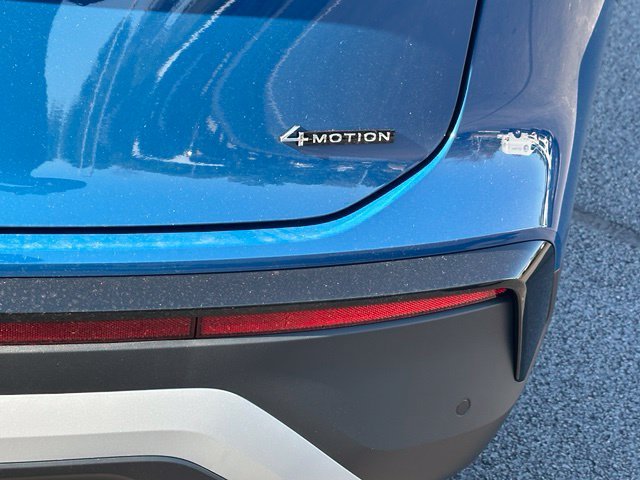 New 2027 Mountain Lake Blue Metallic Volkswagen SE w/Technology image 14