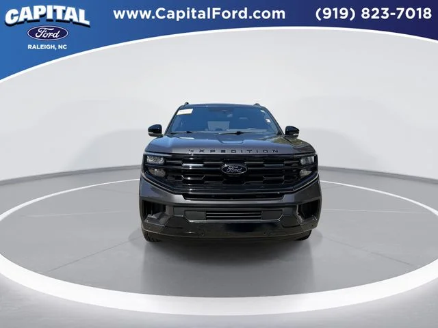 Used 2025 Gray Ford Platinum image 3