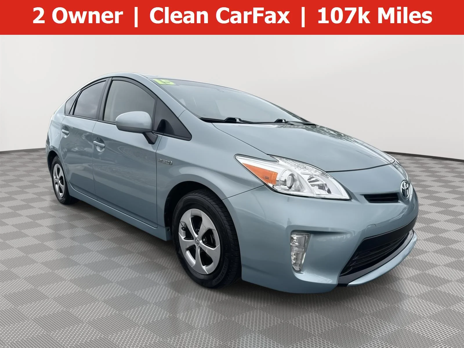 2015 Toyota Prius Three's photo