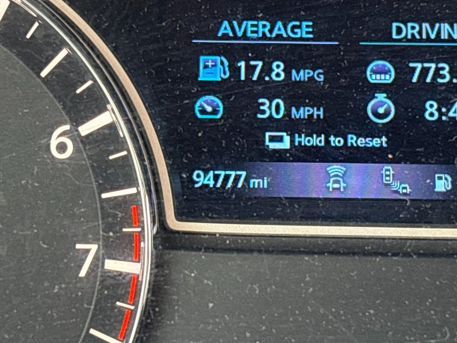Used 2020  NISSAN SL image 21