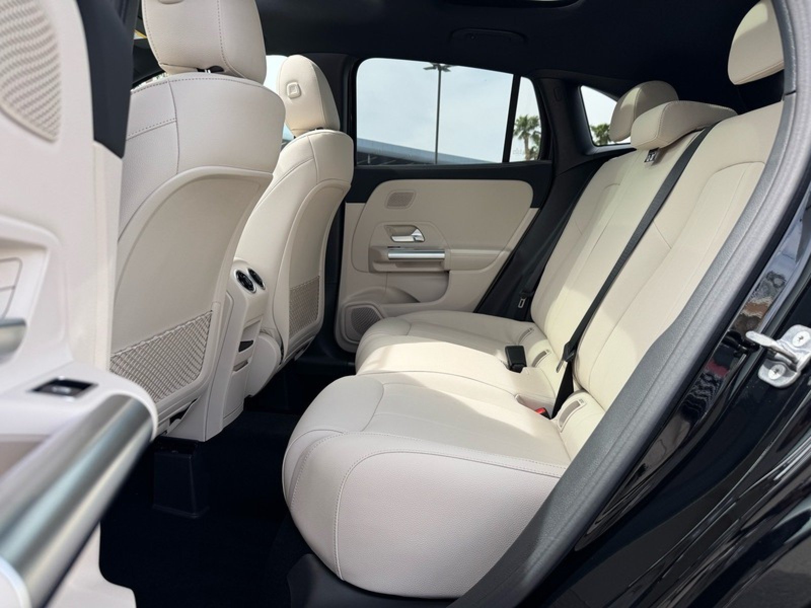 New 2026 Night Black Mercedes-Benz GLA 250 SUV image 12