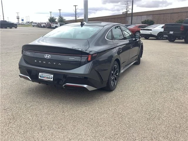 Used 2025 Portofino Gray Hyundai SEL Front-Wheel Drive image 8