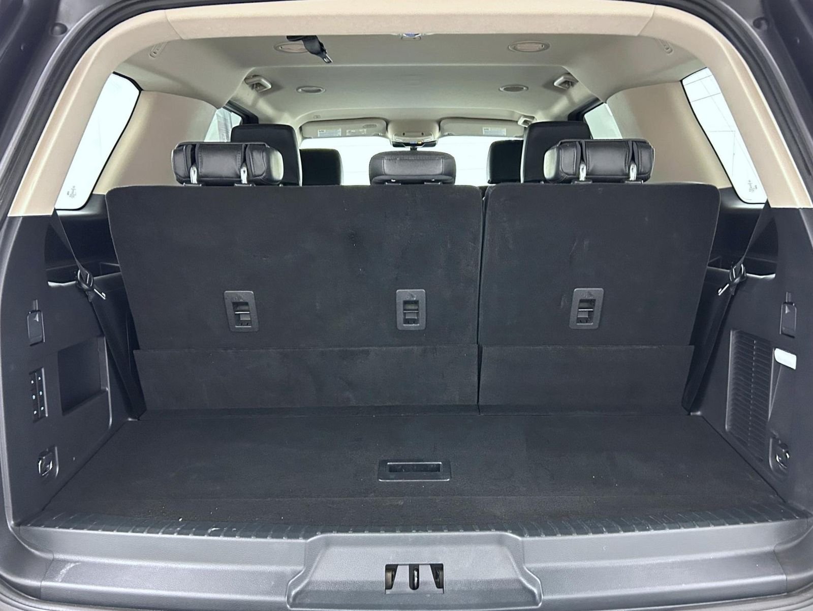 Used 2023 White Ford XLT image 24