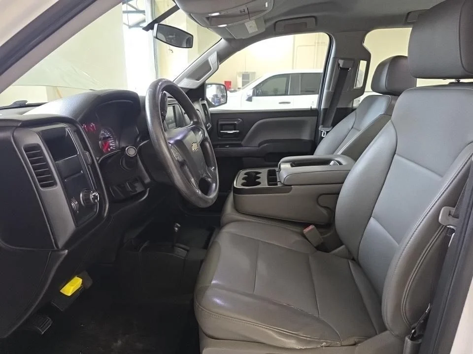 Used 2018 White Chevrolet WT image 3