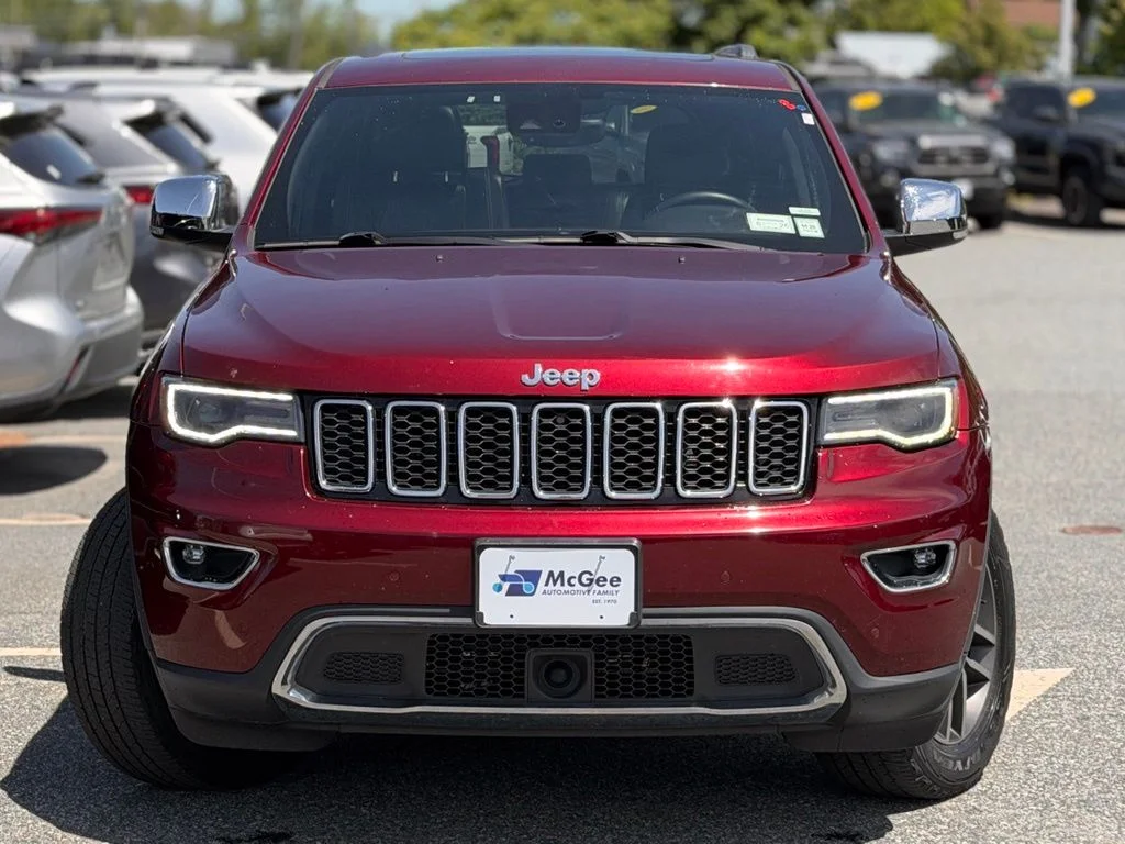 Used 2017 Red Jeep Limited image 2