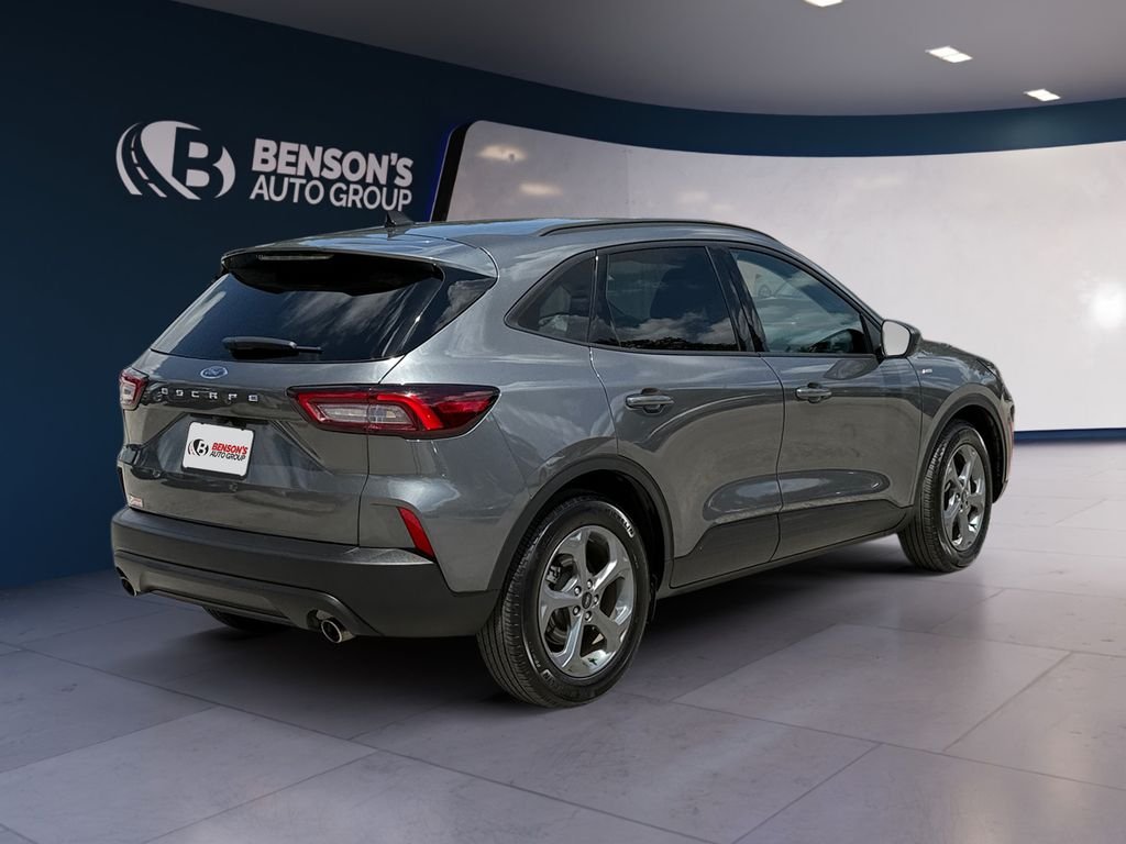 Used 2025 Gray Ford ST-Line image 5