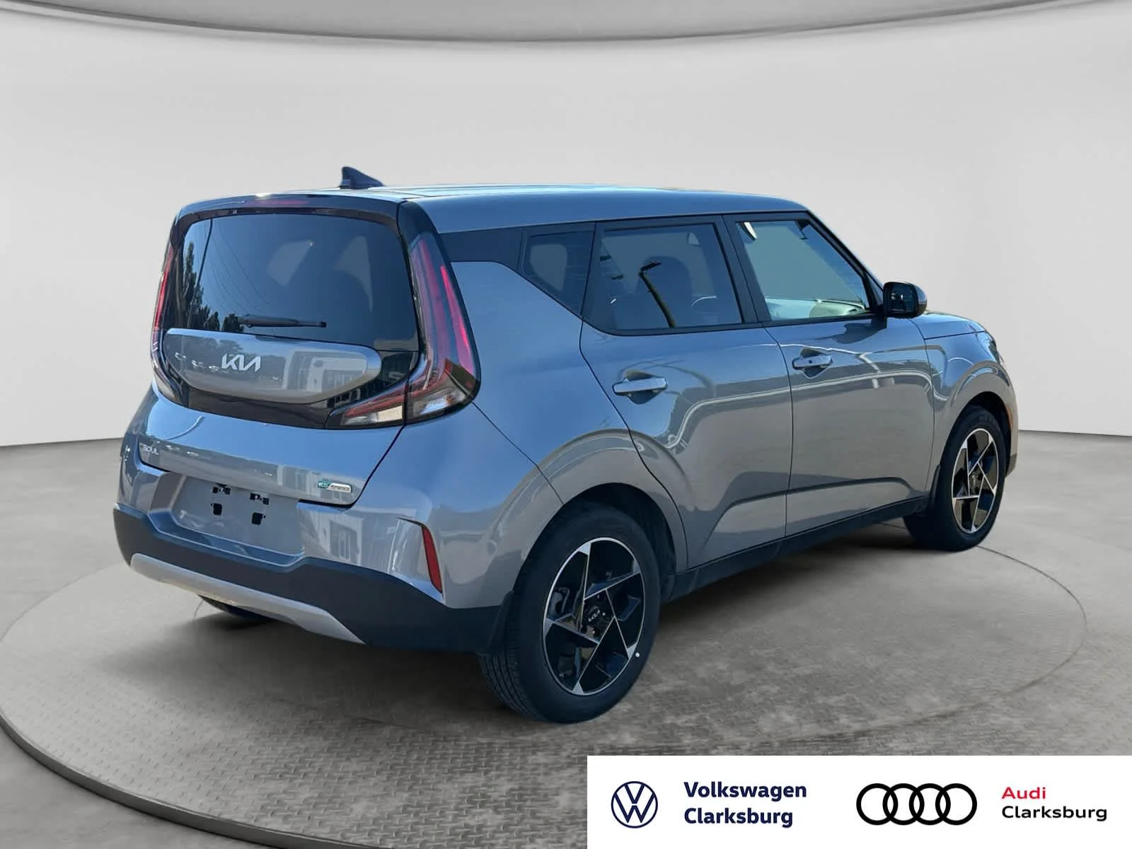 Used 2025 Steel Gray Kia EX image 5