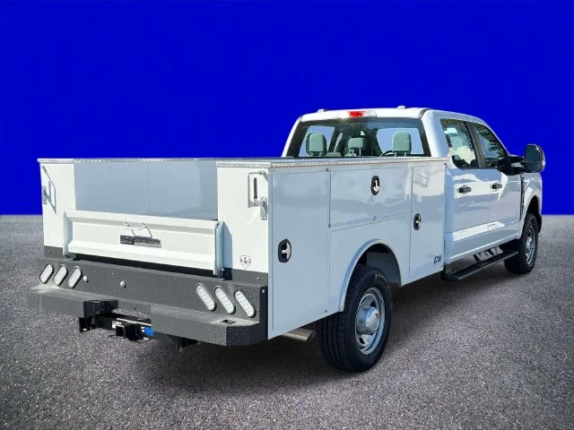 New 2027 Oxford White Ford F-350® XL image 3