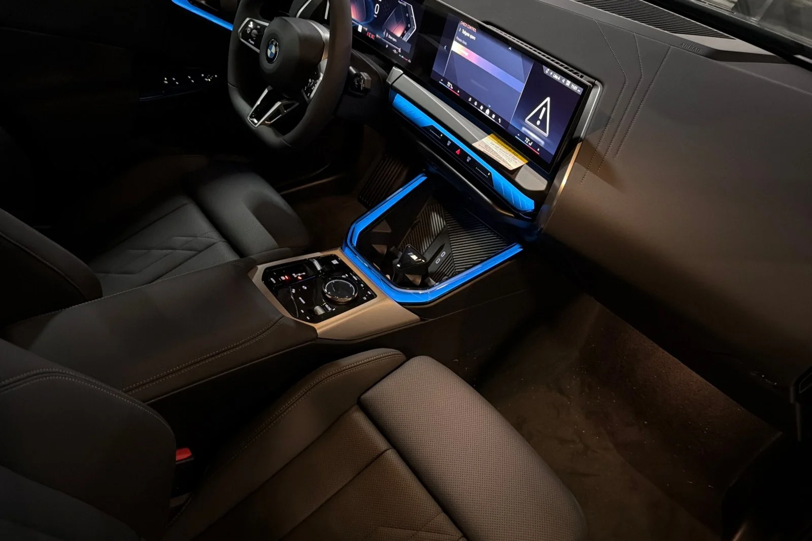 New 2026 Dark Graphite Metallic BMW 30 xDrive image 15