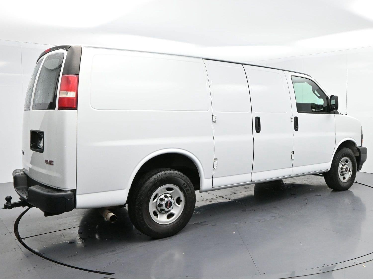 Used 2018 Summit White GMC 2500 image 7