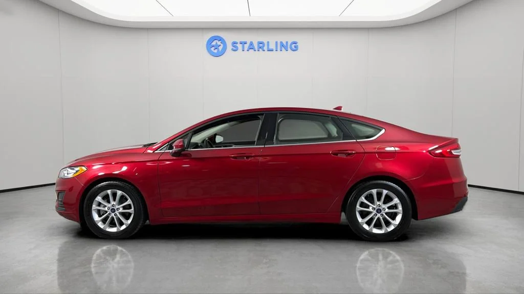 Used 2020 Red Ford SE image 3