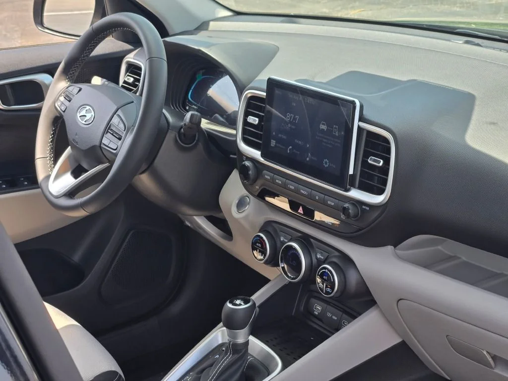 New 2026 Onyx Black Hyundai SEL image 8