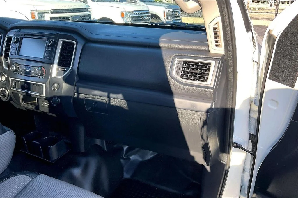 Used 2019 White Nissan S image 15