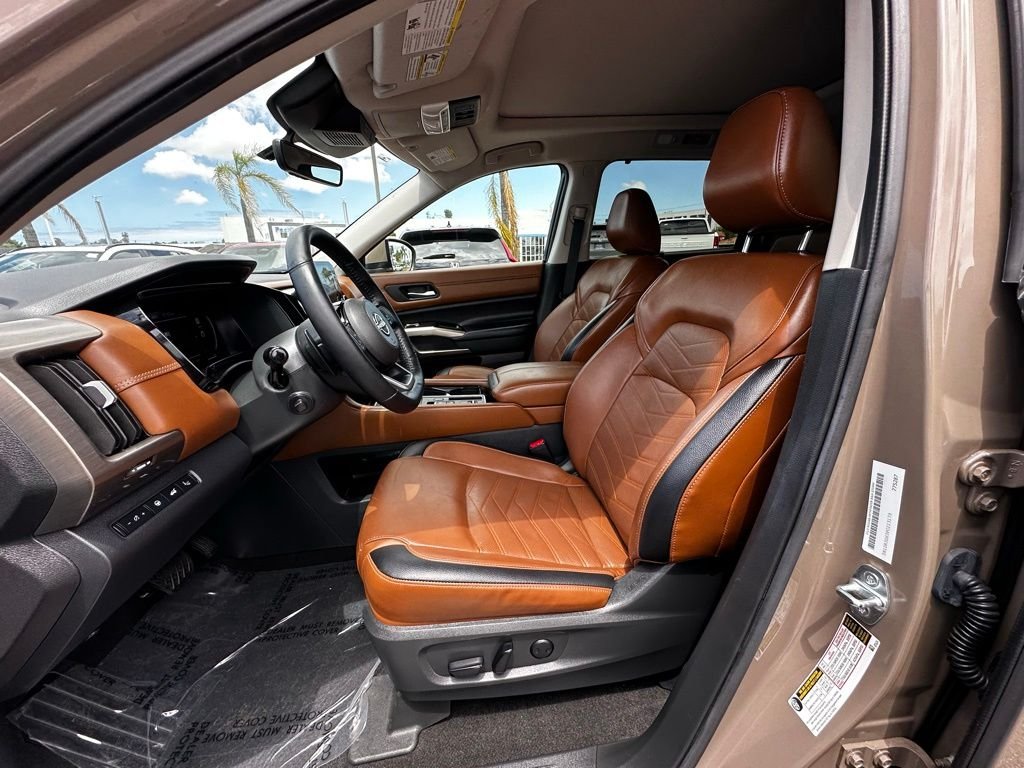 Used 2023 Beige Nissan Platinum image 22