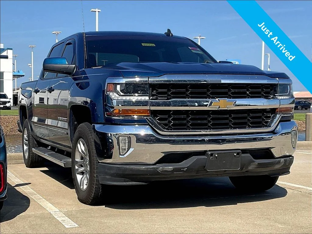 Used 2018 Blue Chevrolet LT image 1