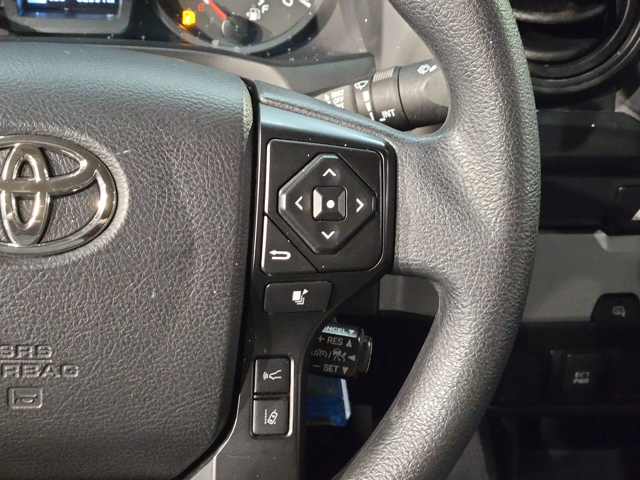 Used 2021 Super White Toyota SR image 27