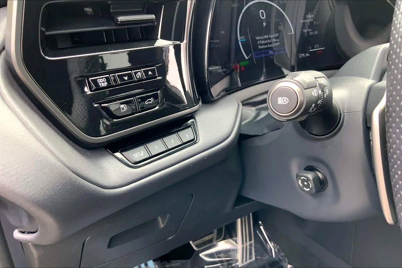 Certified Used 2025 CAVIAR Lexus F SPORT Premium image 36