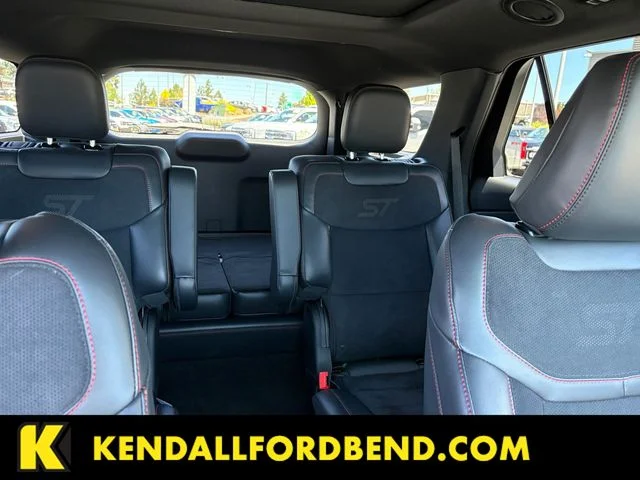 Certified Used 2025  Ford ST image 17